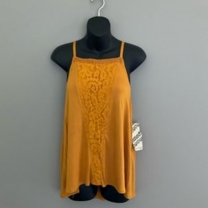 Eyeshadow mustard tank, size L, NWT